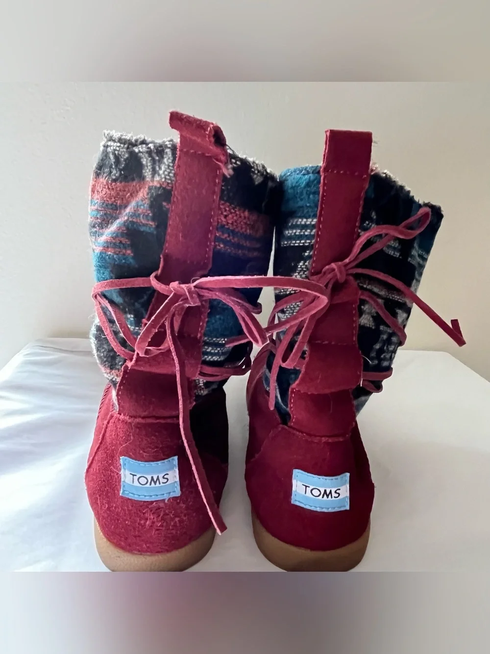 TOMS Women’s Nepal Burgundy Suede Aztec Knit Sherpa Lined Moccasin Boots Size 7